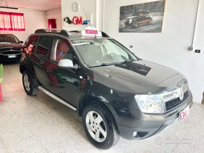 Usata Dacia Duster Lauréate 107 CV (78 kW) 2012 Nero SUV