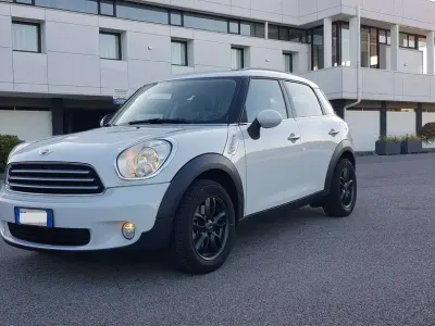 Usata Mini One D Countryman 98 CV (72 kW) 2011 Bianco SUV