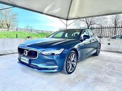 Usata Volvo S90 Momentum 150 CV (110 kW) 2018 Blu Berlina