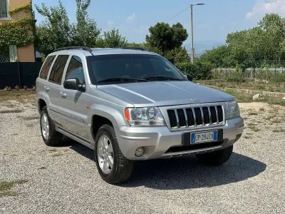 Usata Jeep Grand Cherokee Overland 163 CV (119 kW) 2004 Argento SUV