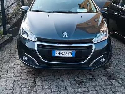 Usata Peugeot 208 Allure 75 CV (55 kW) 2017 Marrone Utilitaria