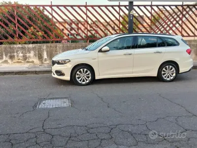 Usata Fiat Tipo Business 120 CV (88 kW) 2017 Bianco Station wagon