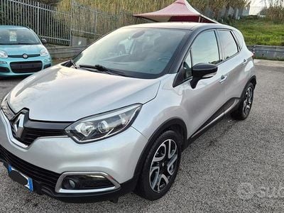 Usata Renault Captur 90 CV (66 kW) 2015 Grigio SUV