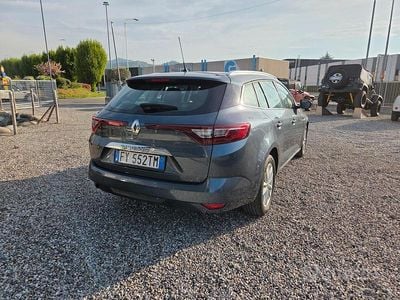 Usata Renault Mégane GrandTour Business 95 CV (69 kW) 2019 Grigio Station wagon