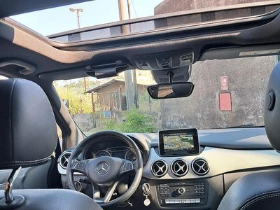 Usata Mercedes B200 136 CV (100 kW) 2016 Nero Monovolume