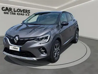 Käytetty Renault Captur Techno 101 HP (74 kW) 2023 Harmaa Katumaasturi