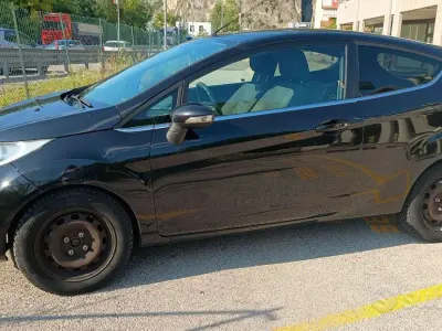Usata Ford Fiesta 68 CV (50 kW) 2009 Nero Berlina