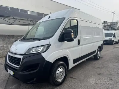 Gebraucht Peugeot Boxer 140 PS (102 kW) 2021 Weiß Van