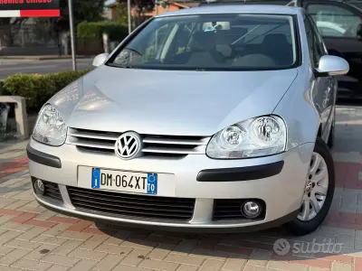 Usata VW Golf VI Comfortline 102 CV (75 kW) 2008 Grigio Utilitaria