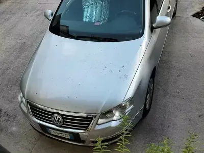 Usata VW Passat 140 CV (102 kW) 2005 Grigio Station wagon