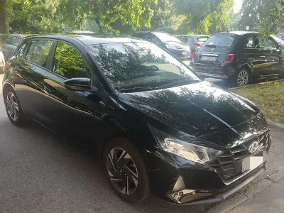 Usata Hyundai i20 84 CV (61 kW) 2021 Nero Utilitaria