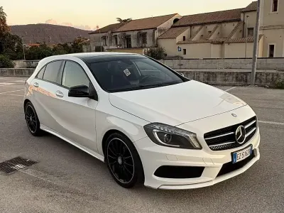 Usata Mercedes A180 Premium 109 CV (80 kW) 2015 Utilitaria