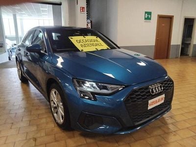 Usata Audi A3 Comfort 110 CV (80 kW) 2022 Blu atollo / metallizzato Berlina