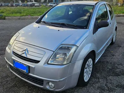 Usata Citroën C2 Elegance 60 CV (44 kW) 2007 Argento Utilitaria