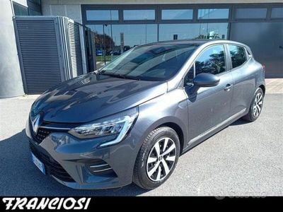 Usata Renault Clio V Zen 140 CV (102 kW) 2021 Grigio Berlina