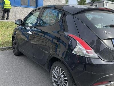 Gebraucht Lancia Ypsilon 69 PS (50 kW) 2017 Blau Kleinwagen