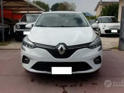 Usata Renault Clio Intens 101 CV (74 kW) 2020 Bianco Berlina