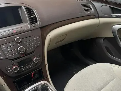 Usata Opel Insignia 160 CV (117 kW) 2012 Nero Station wagon