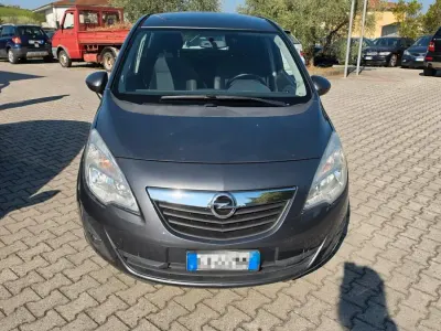 Usata Opel Meriva Cosmo 95 CV (69 kW) 2012 Grigio Monovolume