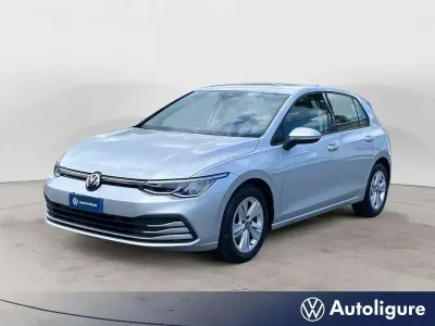 Gebraucht VW Golf VIII Life 110 PS (80 kW) 2023 Silber Kleinwagen