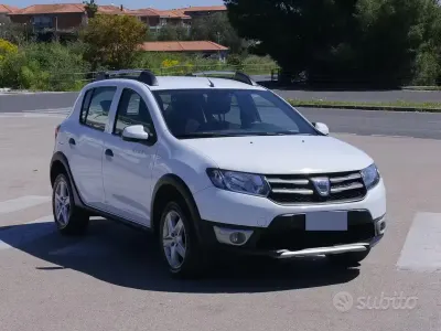 Usata Dacia Sandero 90 CV (66 kW) 2016 Bianco Berlina
