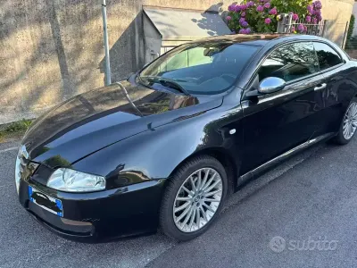 Usata Alfa Romeo GT Distinctive 166 CV (122 kW) 2004 Nero Coupé
