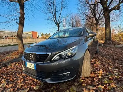 Usata Peugeot 308 116 CV (85 kW) 2018 Grigio Berlina