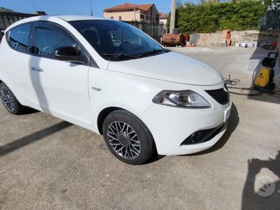 usata Lancia Ypsilon 1.2 Gold 69cv