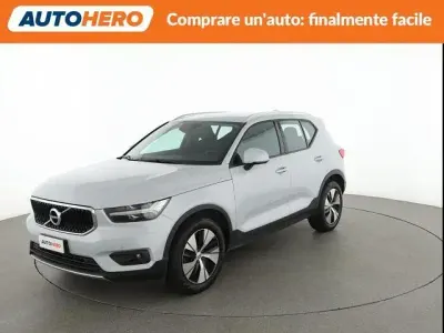 Gebraucht Volvo XC40 Momentum 150 PS (110 kW) 2020 Silber SUV