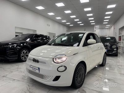 Usata Fiat 500e Icon 86 kW (118 CV) 2021 Bianco Berlina