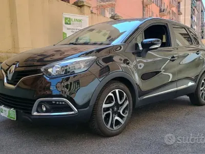 Usata Renault Captur 90 CV (66 kW) 2014 Nero SUV
