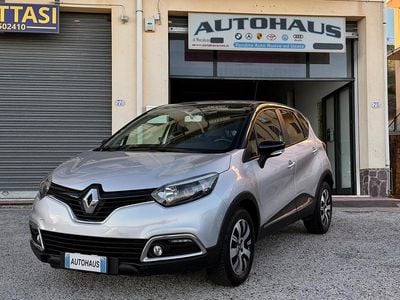 Usata Renault Captur Zen 90 CV (66 kW) 2015 Argento SUV