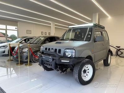 Usata Suzuki Jimny 86 CV (63 kW) 2006 Grigio SUV