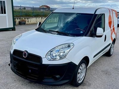Usata Fiat Doblò 120 CV (88 kW) 2012 Bianco Monovolume