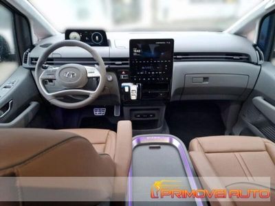 usata Hyundai Staria 2.2 AT 2WD 7 posti Luxury