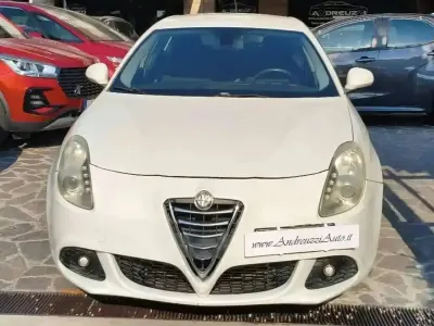 Usata Alfa Romeo Giulietta Progression 105 CV (77 kW) 2013 Bianco Utilitaria