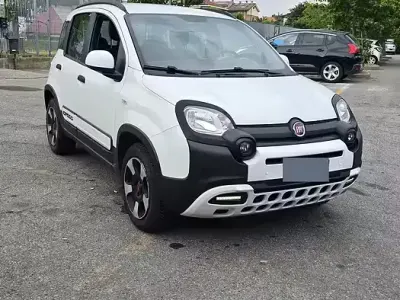 Usata Fiat Panda Cross Cross 69 CV (50 kW) 2019 Bianco Utilitaria