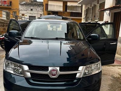 Usata Fiat Freemont 170 CV (125 kW) 2014 Blu SUV