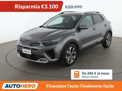 Usata Kia Stonic GT-Line 120 CV (88 kW) 2023 Grigio SUV