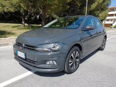 Begagnad VW Polo Comfortline 90 HK (66 kW) 2021 Grå Halvkombi