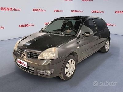 Käytetty Renault Clio II 75 HP (55 kW) 2007 Musta Sedan