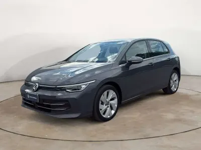 Usata VW Golf VIII Style 150 CV (110 kW) 2025 Grigio Berlina
