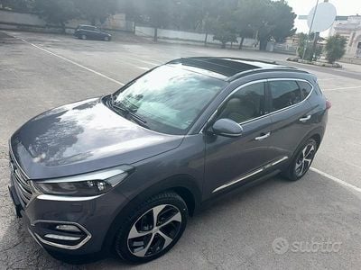Usata Hyundai Tucson Xpossible 136 CV (100 kW) 2016 Grigio SUV