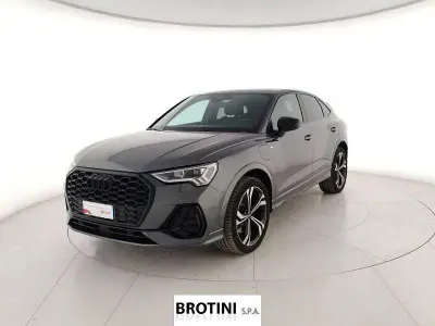 Usata Audi Q3 Sportback Ambiente 245 CV (180 kW) 2023 Grigio SUV