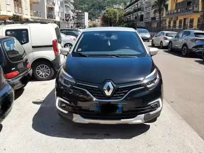 Usata Renault Captur 110 CV (80 kW) 2018 Nero SUV