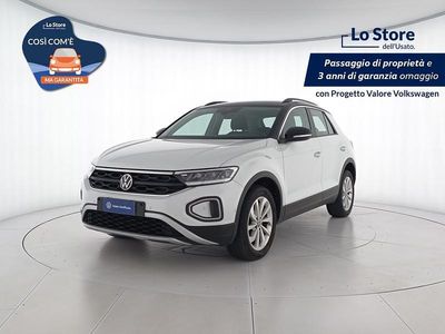 Usata VW T-Roc Life 110 CV (80 kW) 2022 Pure white deep black perlato SUV