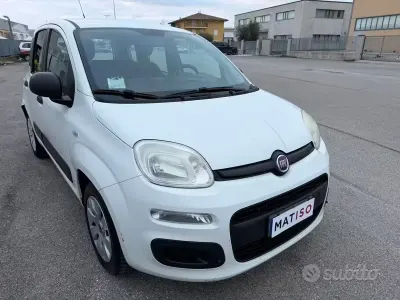 Usata Fiat Panda Lounge 75 CV (55 kW) 2013 Bianco Utilitaria