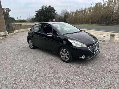 Usata Peugeot 208 Allure 82 CV (60 kW) 2012 Utilitaria