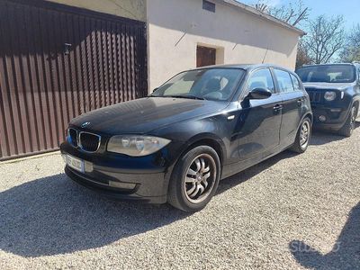 Usata BMW 118 143 CV (105 kW) 2007 Nero Utilitaria