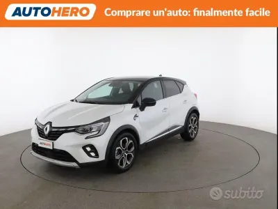 Second-hand Renault Captur Intens 160 CP (117 kW) 2021 Alb SUV